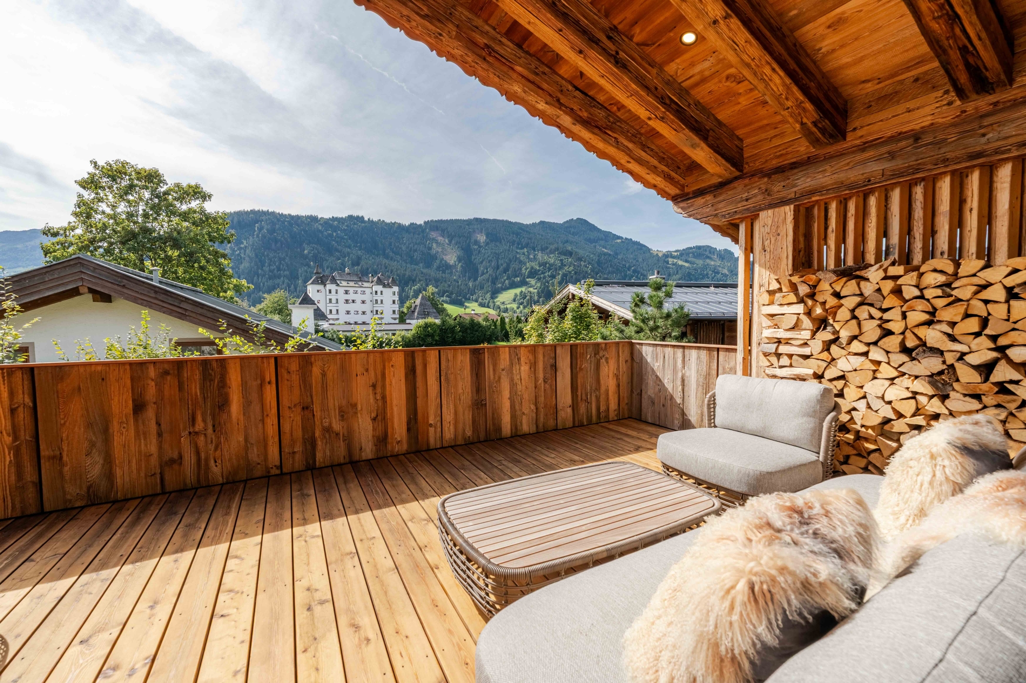 Luxus-Chalet mit Panorama, Spa & Designinterieur – Bild 13