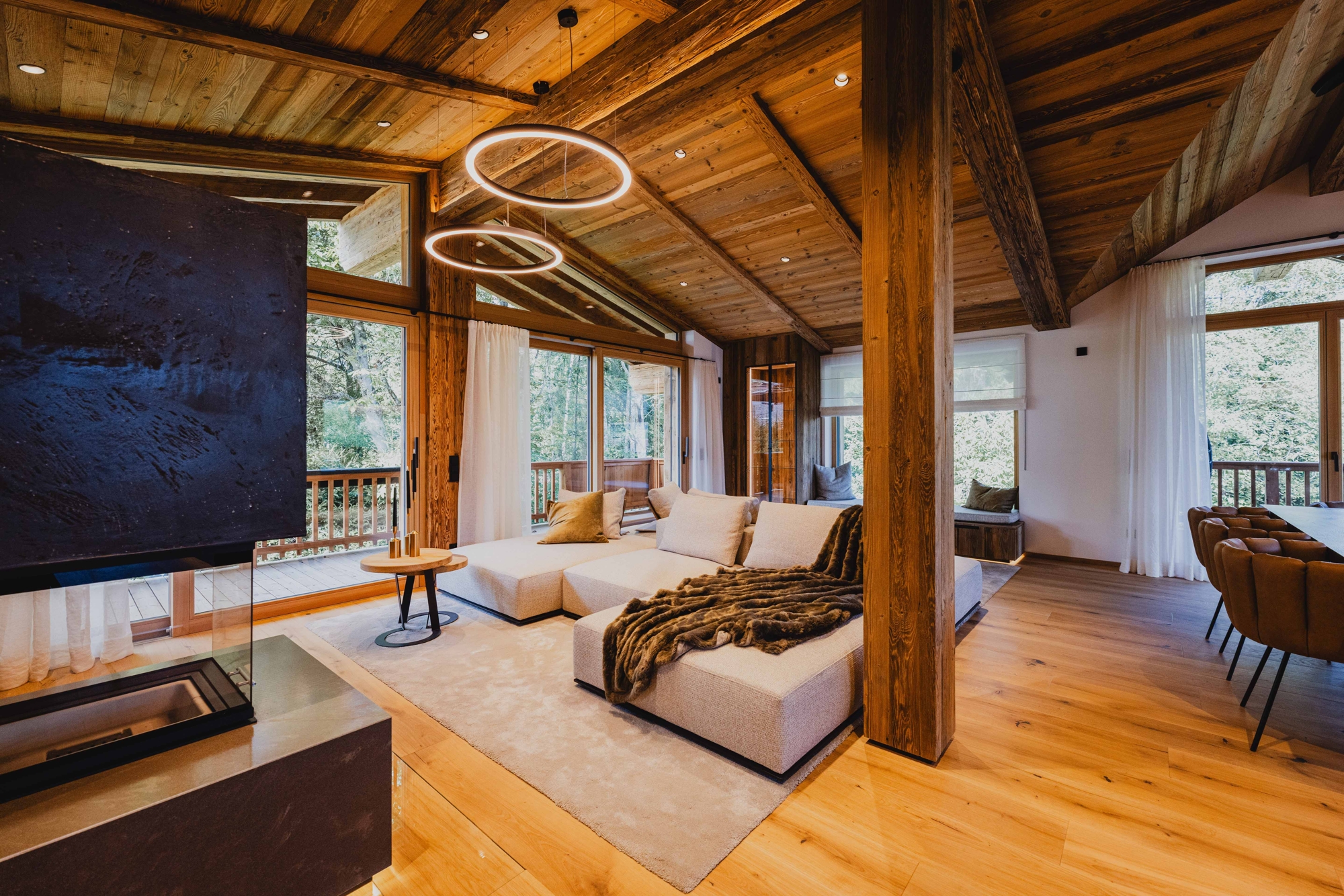 TRAUMHAFTES CHALET MIT AUßENPOOL IN SONNIGER LAGE – Bild 26