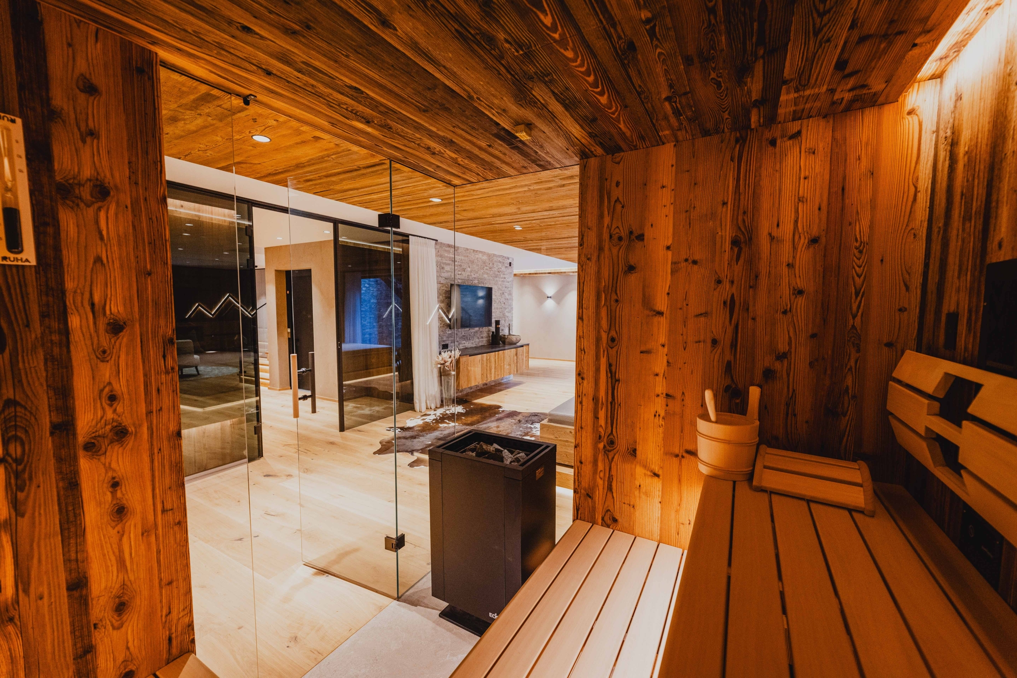 TRAUMHAFTES CHALET MIT AUßENPOOL IN SONNIGER LAGE – Bild 15