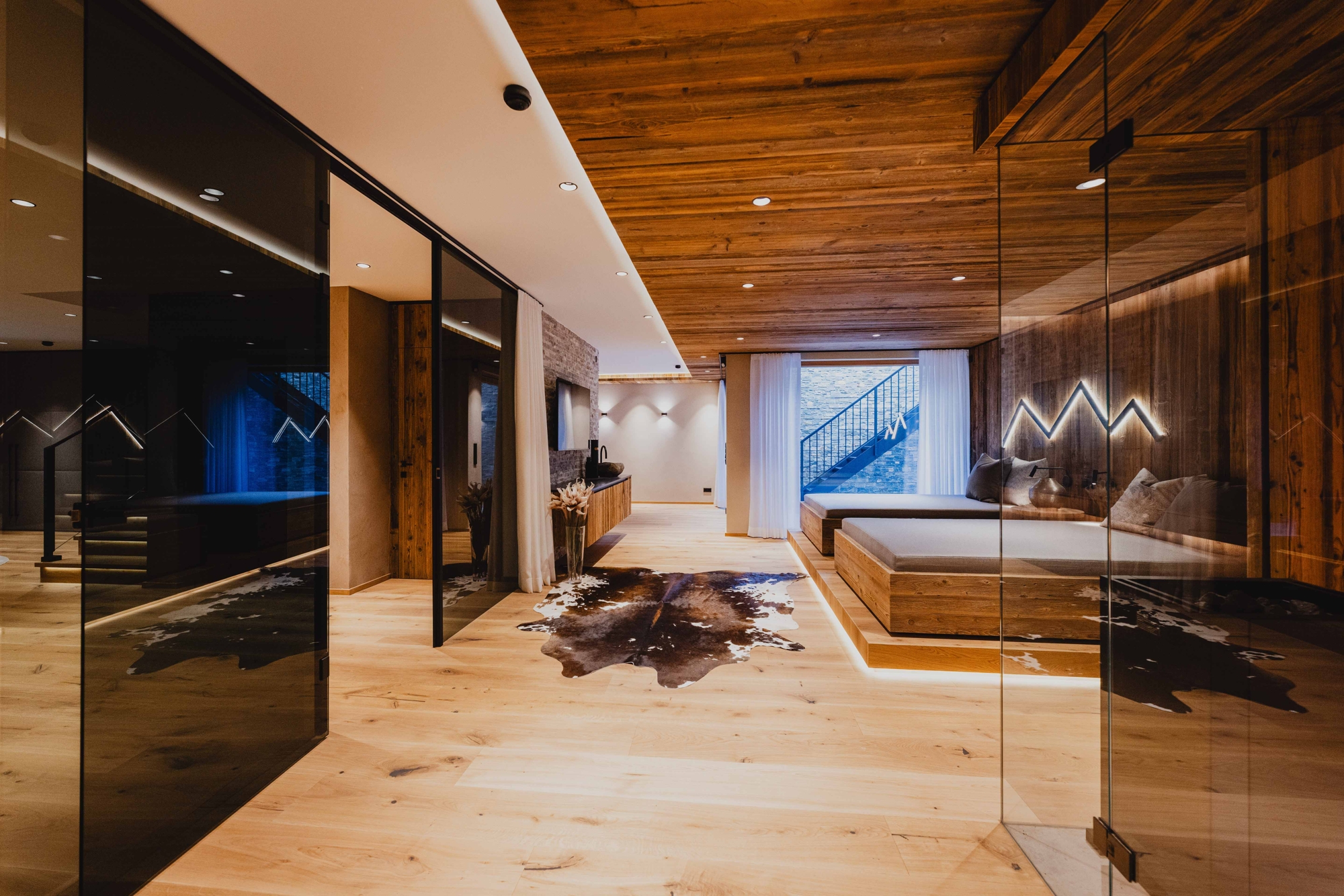TRAUMHAFTES CHALET MIT AUßENPOOL IN SONNIGER LAGE – Bild 10
