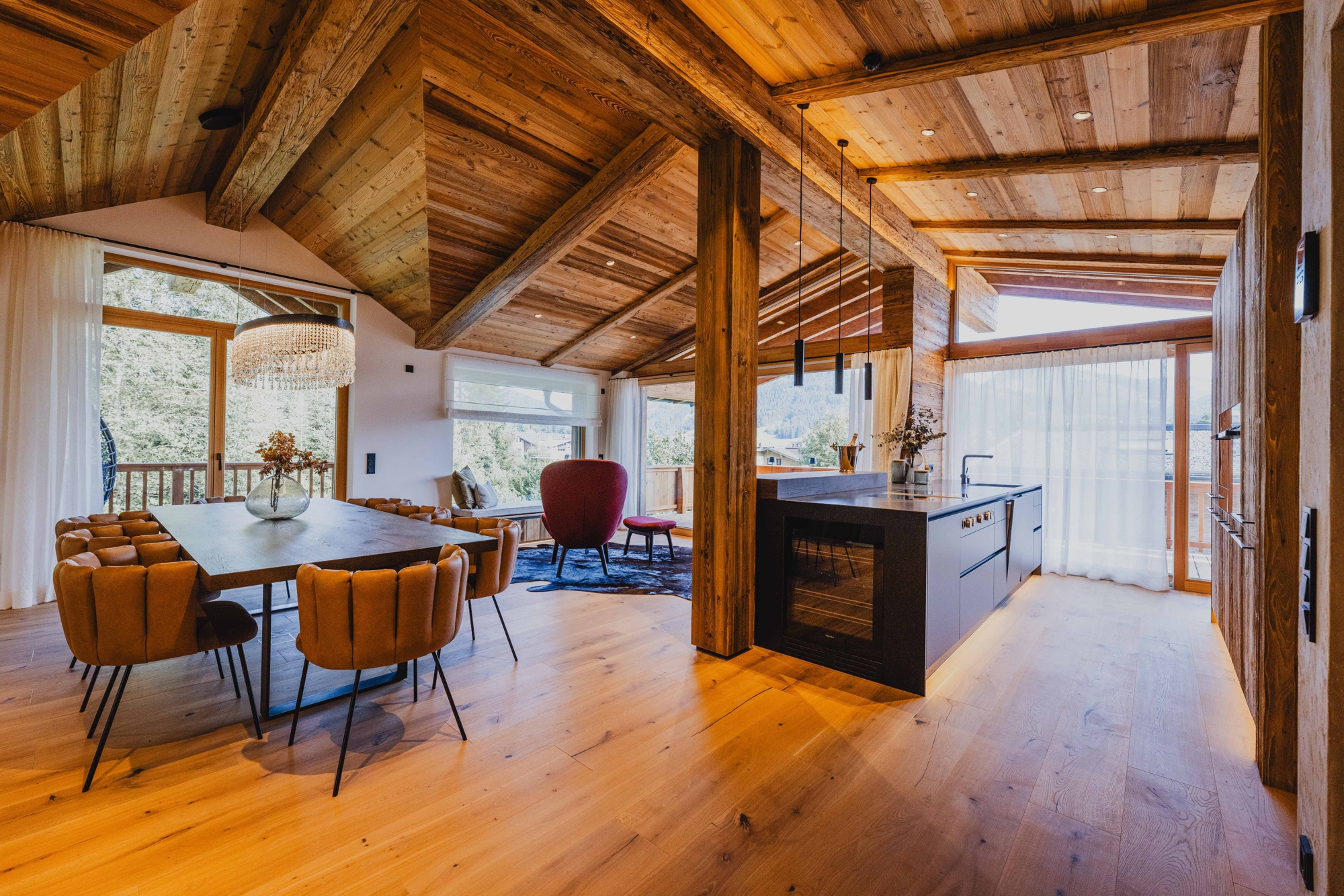 TRAUMHAFTES CHALET MIT AUßENPOOL IN SONNIGER LAGE – Bild 27