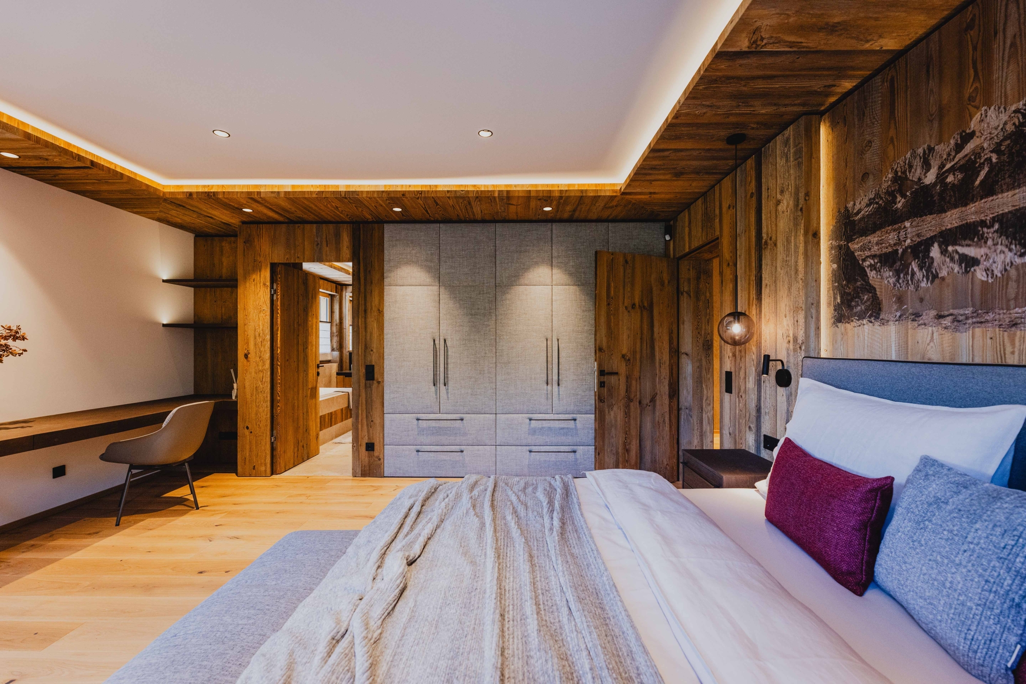 TRAUMHAFTES CHALET MIT AUßENPOOL IN SONNIGER LAGE – Bild 20
