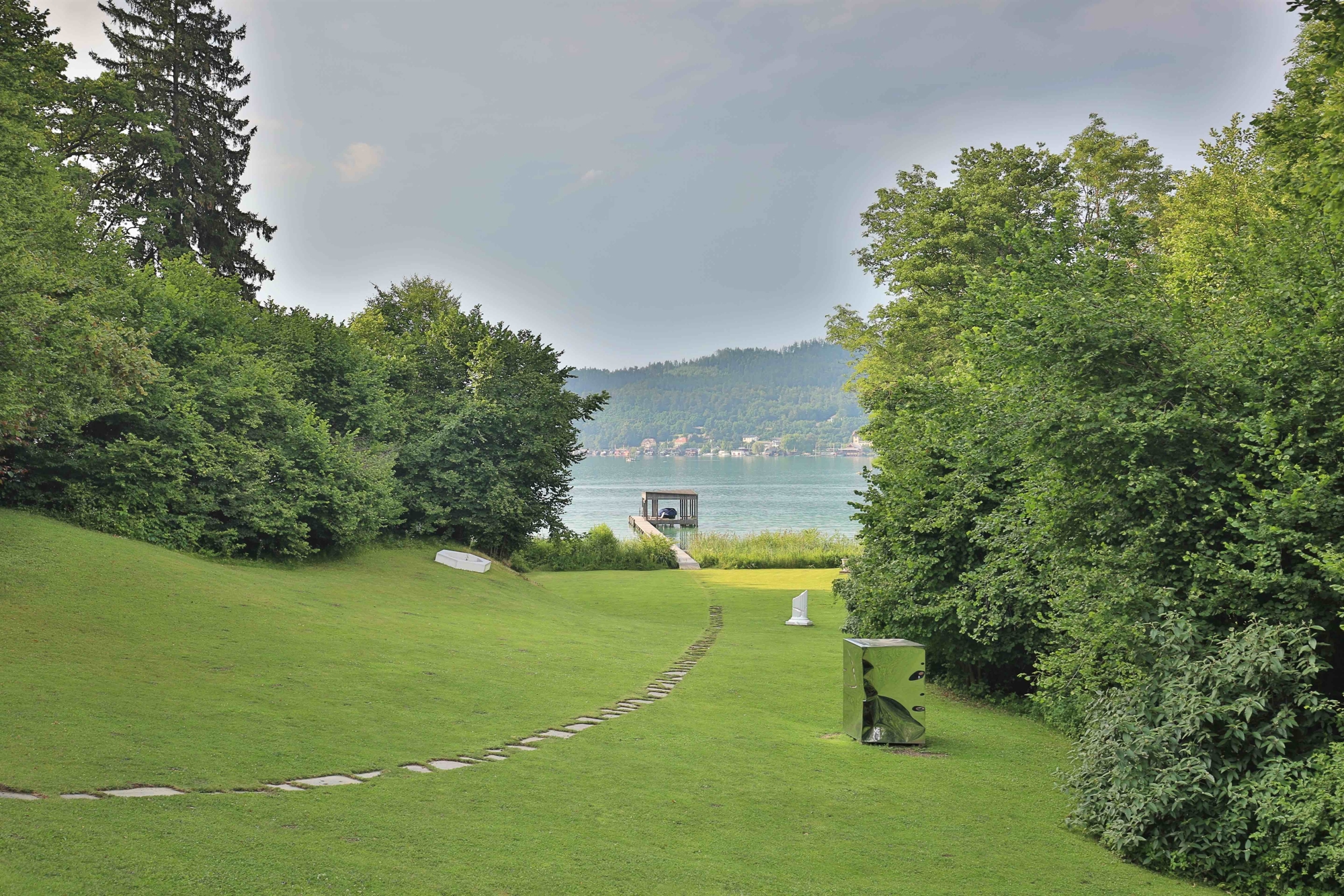 „Villa am Wörthersee: Einzigartiges Luxusdomizil in idyllischer Natur“ – Bild 10