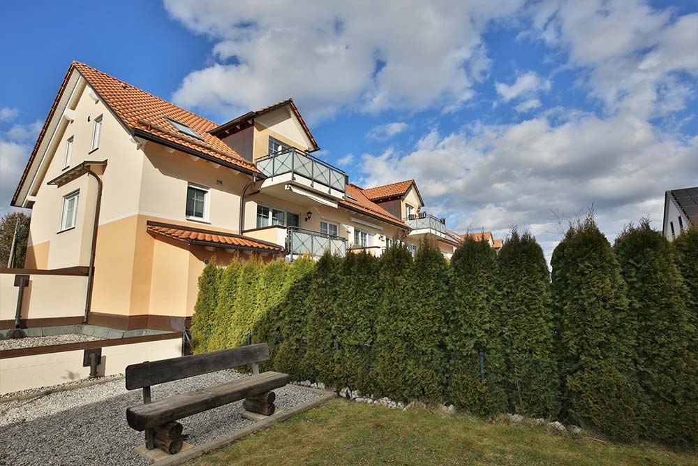 Charmante Dachgeschoss Wohnung in Emmering Fuersten Feld Bruck