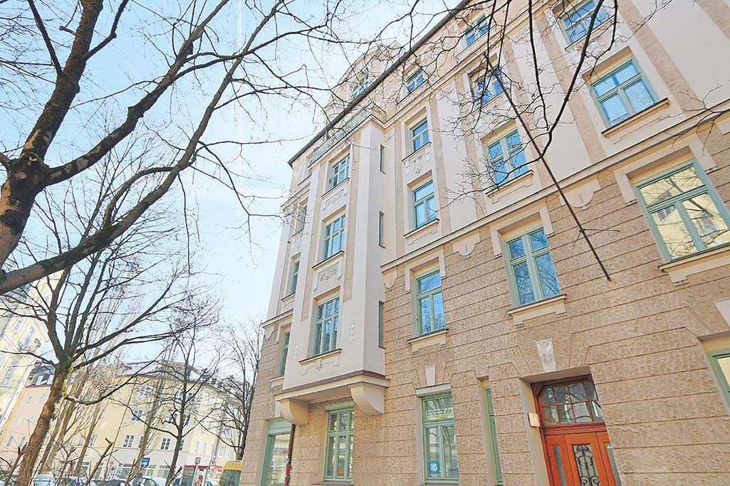 Exklusiv sanierte Altbauwohnung in bester Lage Haishausen